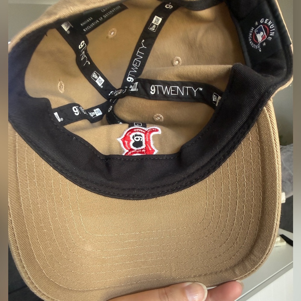 Boston Red Socks New Era Tan Cap- Genuine Merchandise - Picture 11 of 11